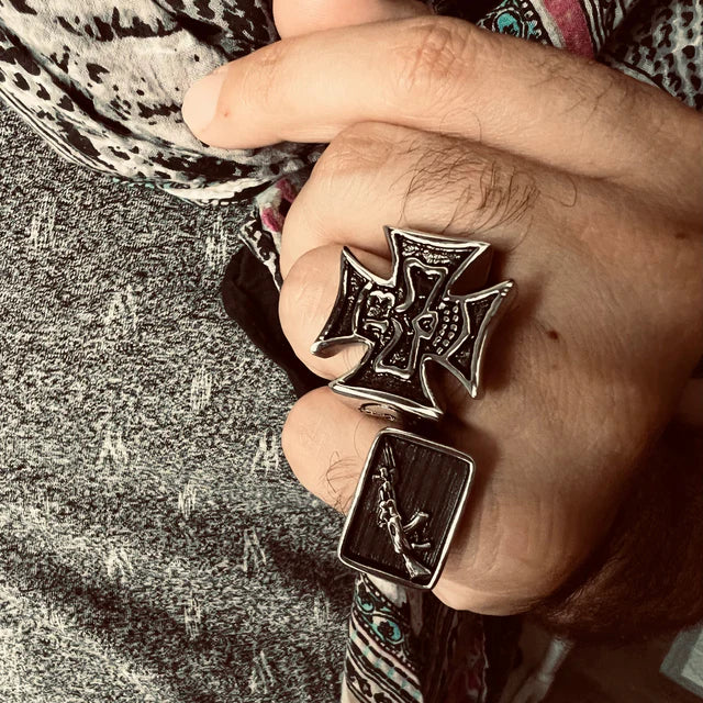 AK-47 Gun Signet Ring