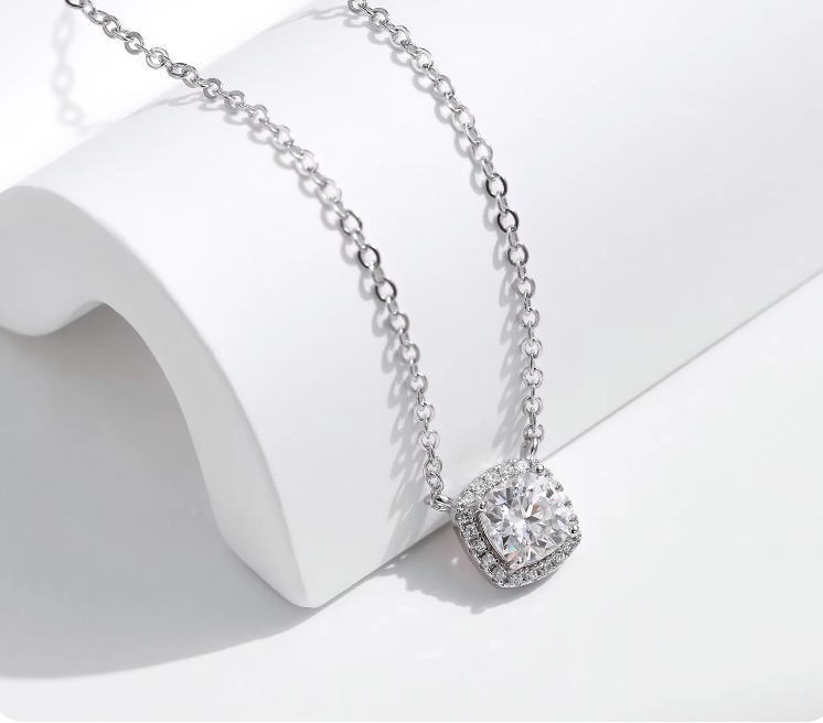 Daizy 925 Silver Moissanite