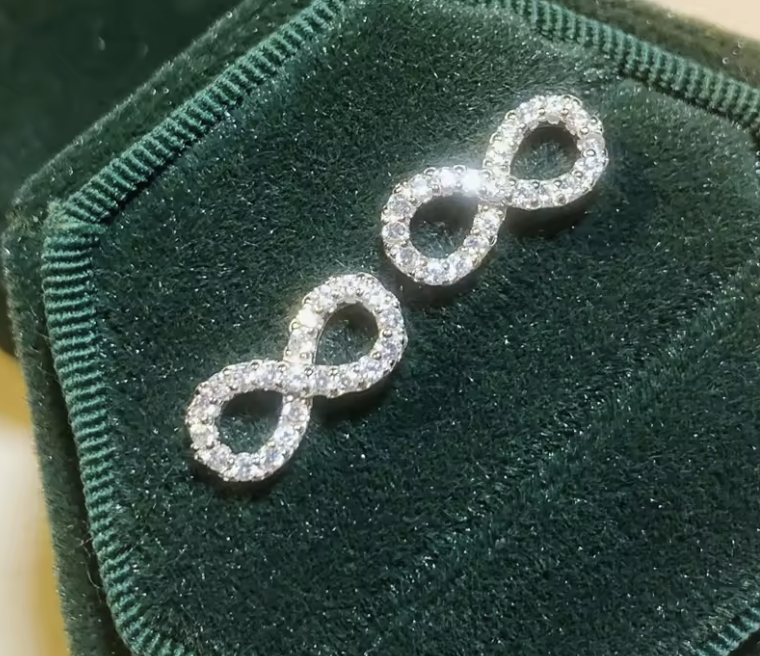 Infinity Stud 925 Silver