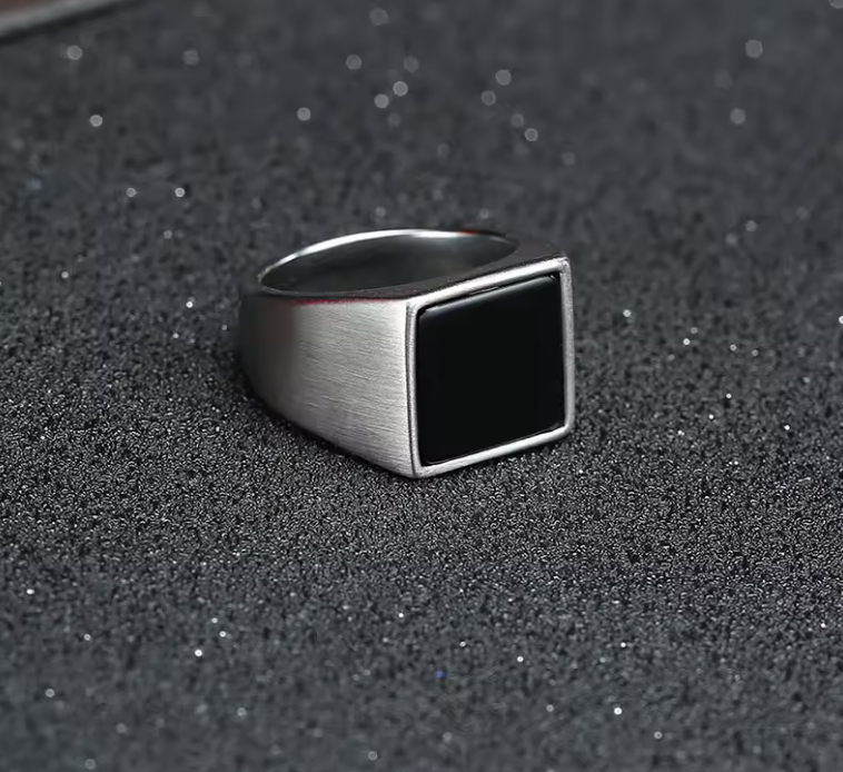 Gothic Punk Ring 18K gold