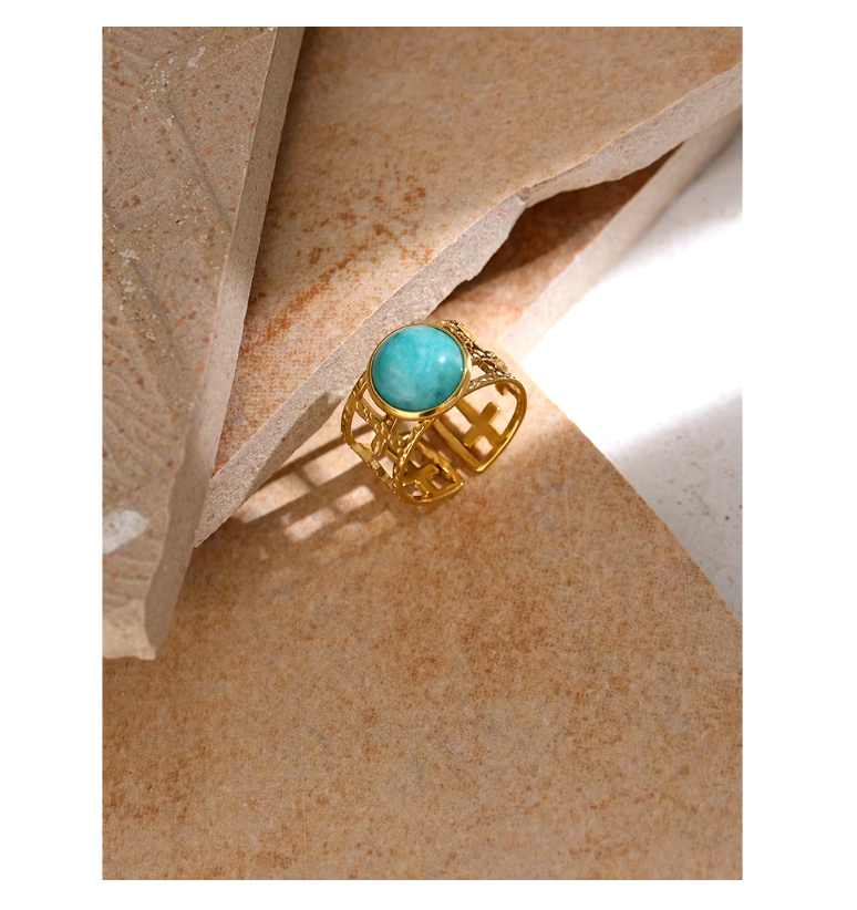 Blue Stone ring 18K