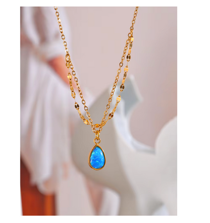 Opal necklace 18k