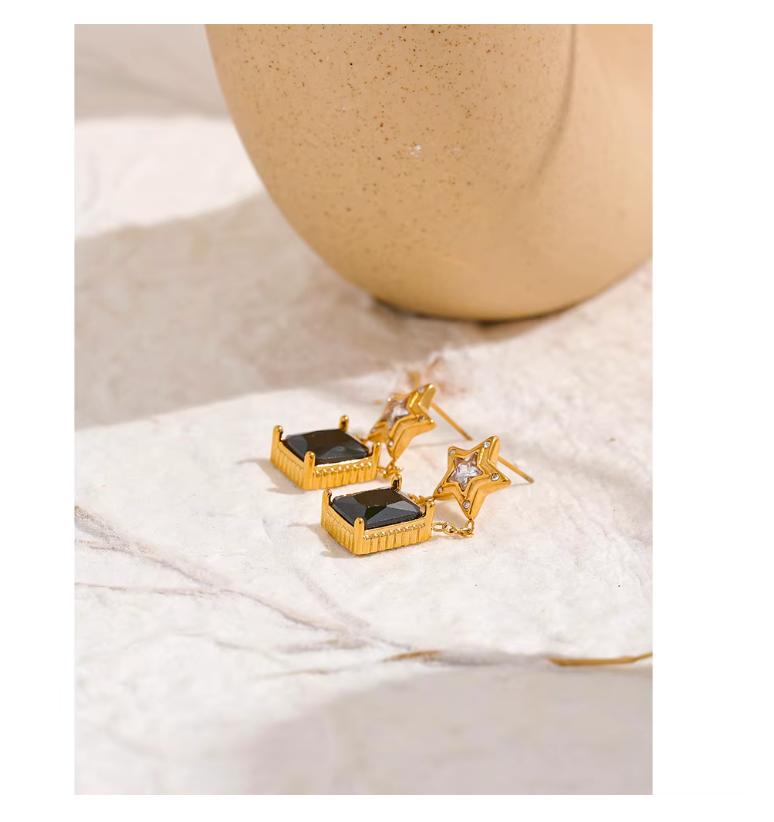 Star Square earrings 18k