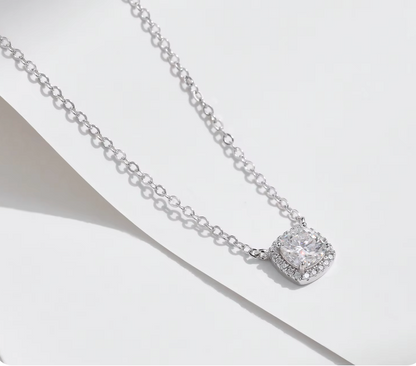 Daizy 925 Silver Moissanite