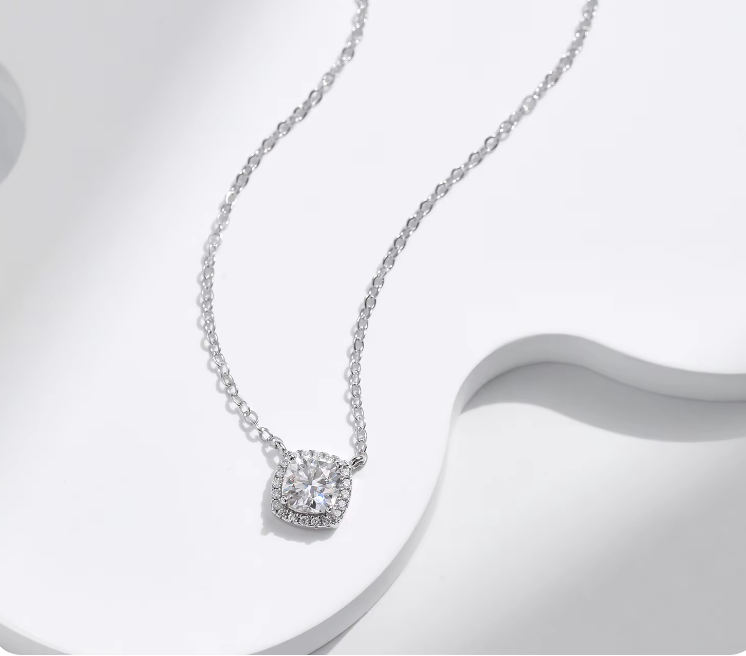 Daizy 925 Silver Moissanite