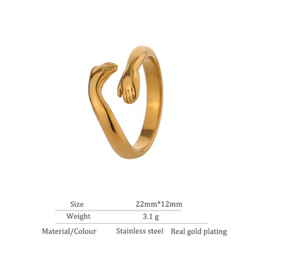 Embrace Love 18K gold