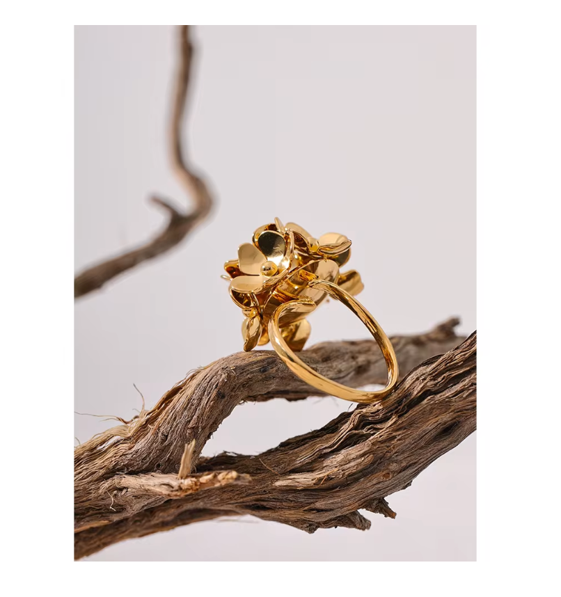 Flower Ring 18K gold