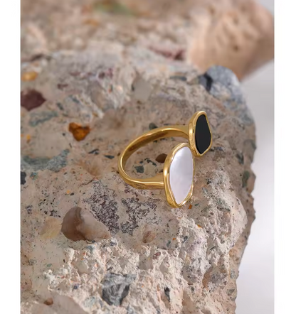 Femme Ring 18K gold