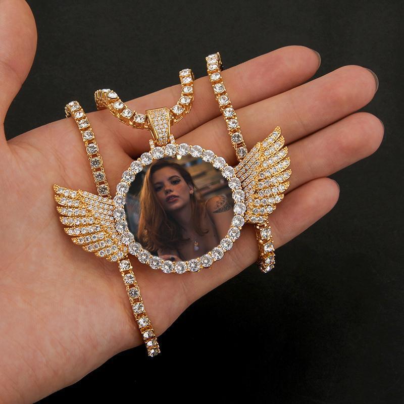 Picture Chain With Wings - Personalize with Picture and Words.
